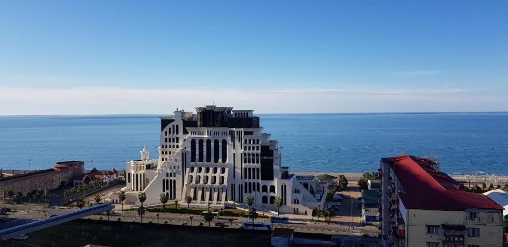 Комплекс Sea Apartments Батуми Экстерьер фото